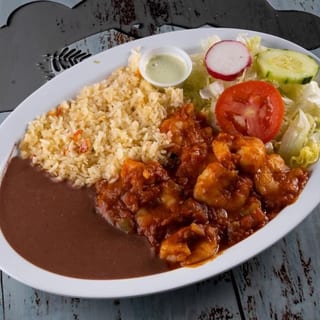 Camarones Entomatados (Shrimp In Tomato Sauce)