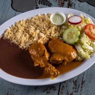 Pollo Encrema/Chicken In Cream Sauce