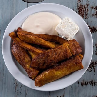Platains with sour cream and cheese