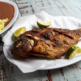 Fried tilapia - Mojarra frita